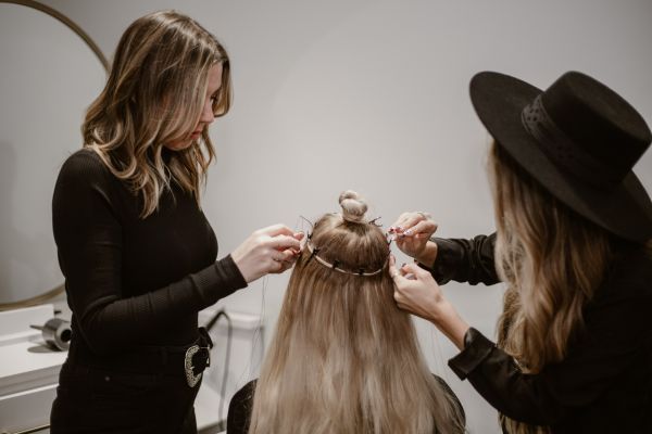 Extensions de cheveux à clips : style instantané et naturel