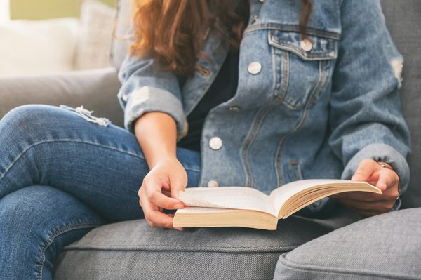 Comment dénicher un look vintage unique avec des vêtements de seconde main ?